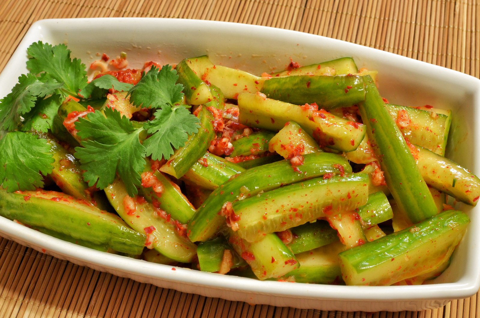 You are currently viewing Easy Cucumber Kimchi: A Refreshing Korean Side Dish